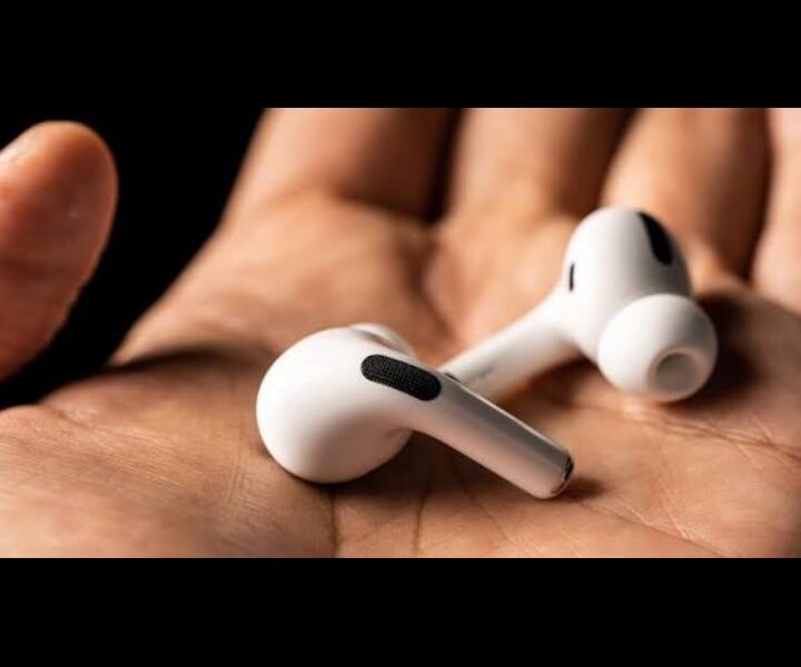 Why Is One AirPod Louder Than the Other? Complete User-Friendly Guide